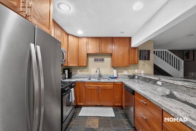 Photo - 7064 6th Ave