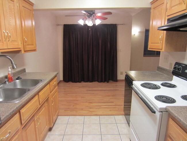 Photo - 255 N Michigan St Unidad 107