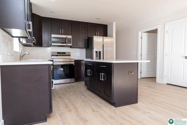 Photo - 1513 Maple St Unit 202