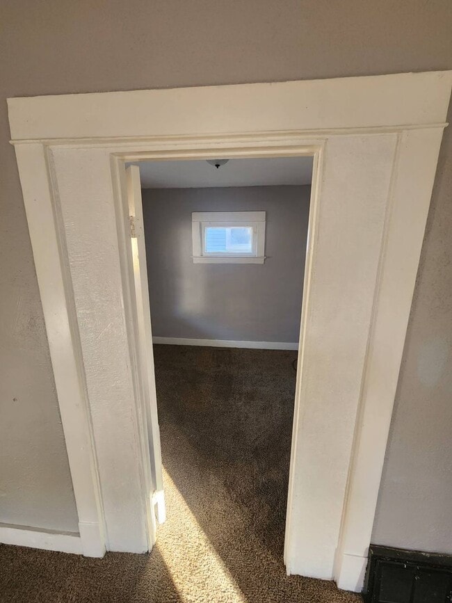 Photo - 11702 Honeydale Ave Unidad Down