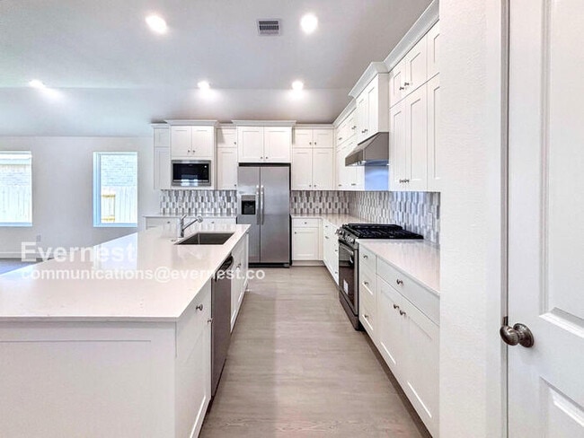 Building Photo - 26922 Tree Mallow Dr