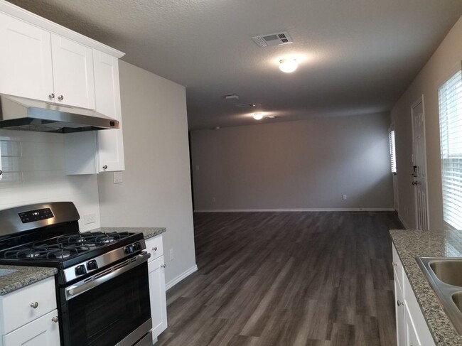 Photo - 11327 Babcock Xing