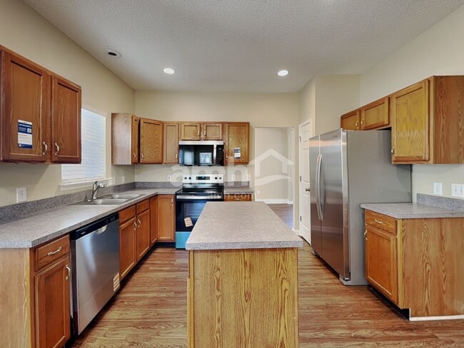 Photo - 2888 Shadow Brook Ct NW