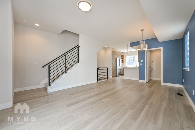 Photo - 1079 Chase St