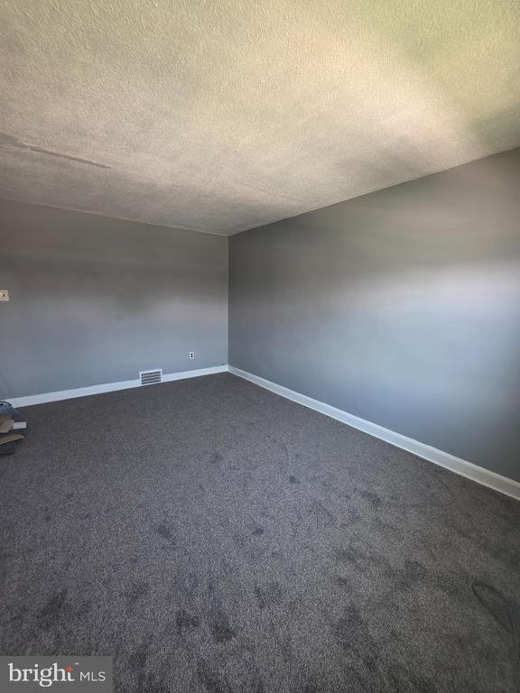 Building Photo - 403 Greenhill Ave Unit 2