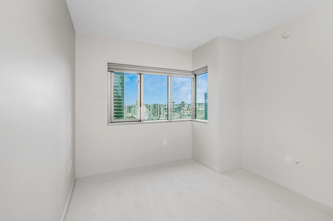 Photo - 355 1st St Condominio Unidad 1804