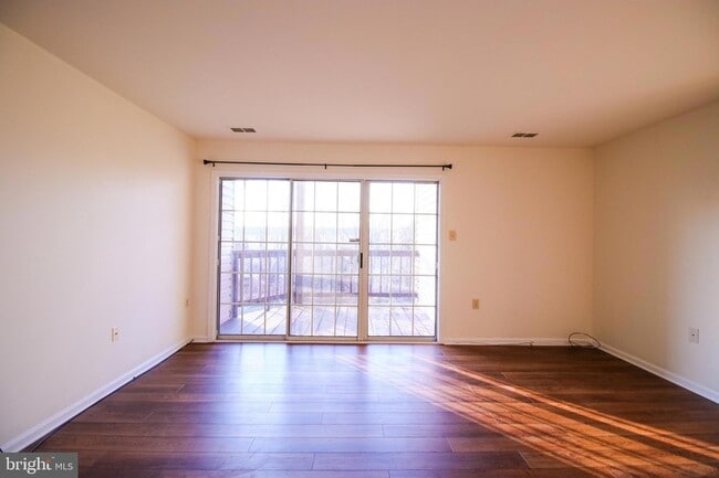 Photo - 102-107 Timberlake Terrace Unit 7