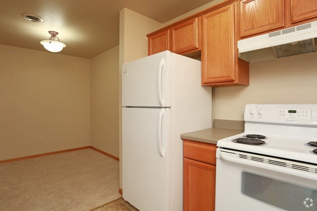 3BR, 2BA - 1208 SF