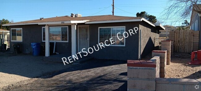 Building Photo - 3 Bedroom Home For Rent in Barstow