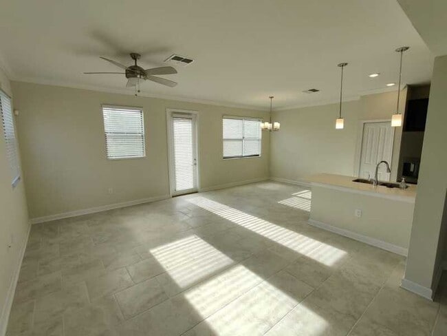 Photo - 1242 Sandwedge St