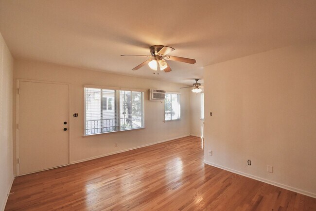 10834 Bloomfield St Unit 34-05