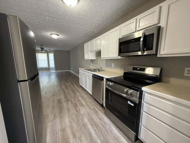Photo - 233 Westchester Cir