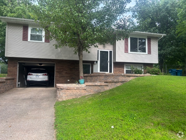 Building Photo - 1310 Gloucester Dr Rental