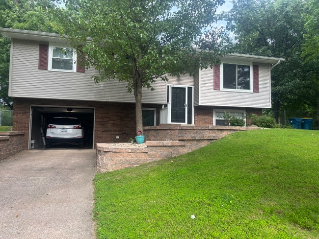 Building Photo - 1310 Gloucester Dr Rental