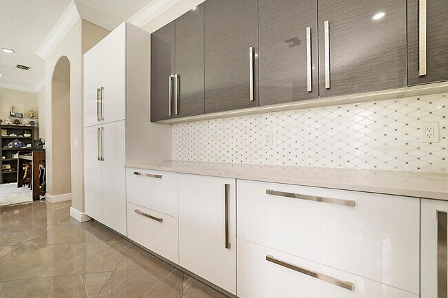 Photo - 7167 Ivy Crossing Ln