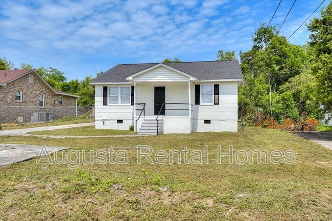 Photo - 2003 Ryan Rd