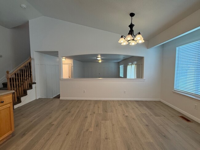 Photo - 845 Apple Grove Ln
