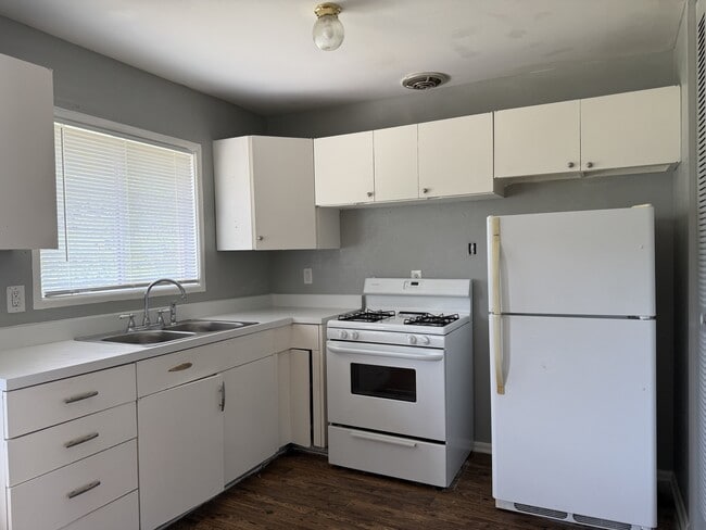Photo - 1409 Metropolitan Dr
