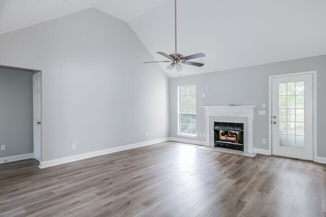 Photo - 1449 Brighton Cir