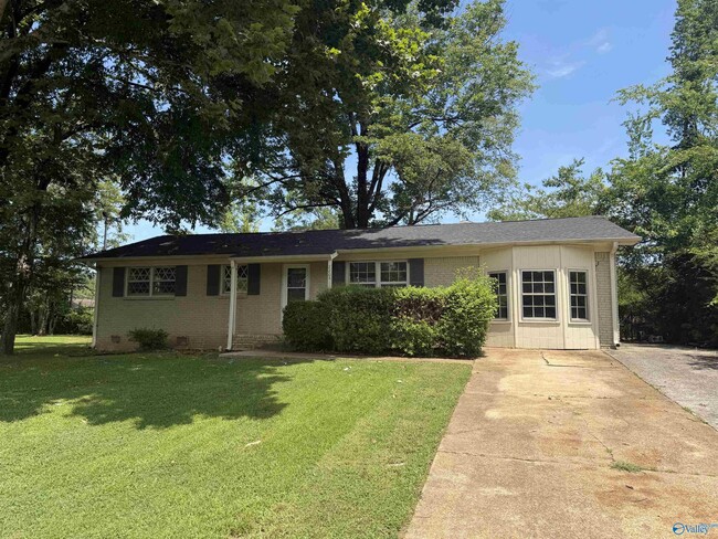 Building Photo - 2204 Pisgah Cir NW