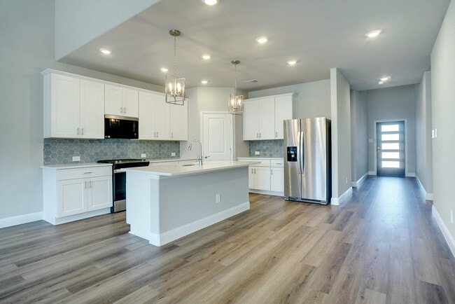 Photo - 5812 Marvel Dr