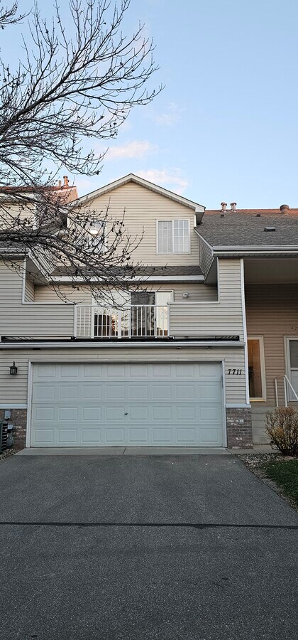 Photo - 7711 Nicholas Way