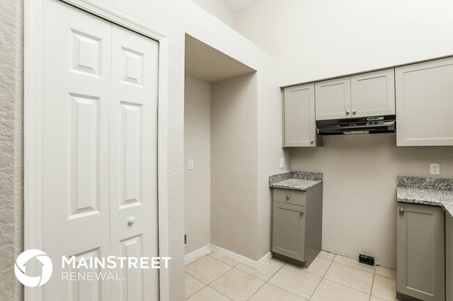 Photo - 137 W 20th St