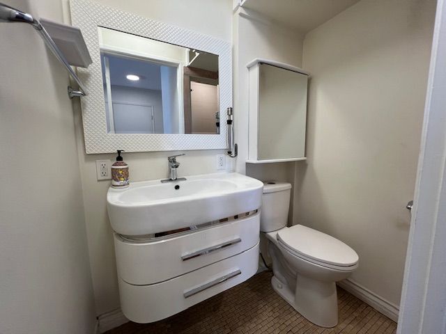 Photo - 9711 Hayvenhurst Ave