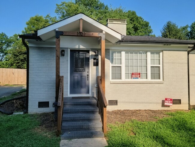 Building Photo - 1101 Cherry St