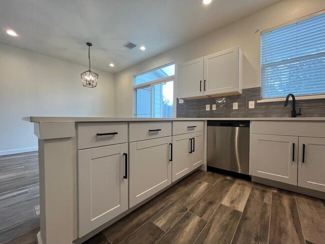 Photo - 16048 Limestone Lake Dr