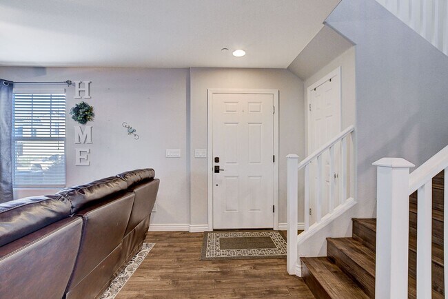 Photo - Stunning 3 Bed Home with Loft, Den & Upgraded Kitchen