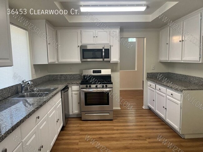 Photo - 36453 Clearwood Ct