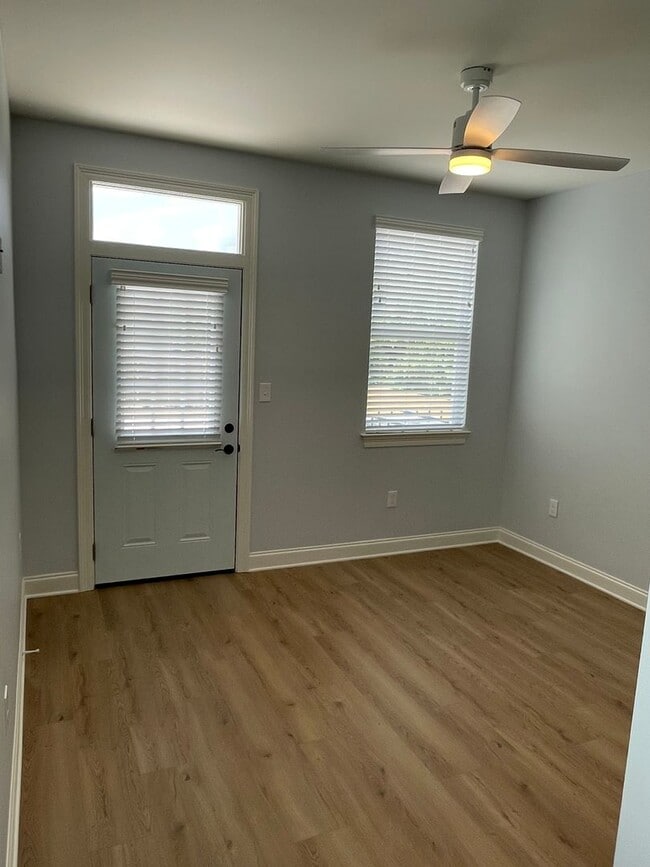 Photo - New 3BD/3.5BA w/ Gated Parking, great location Close to Downtown.