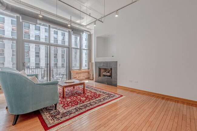 Photo - 333 W Hubbard St Unidad 618