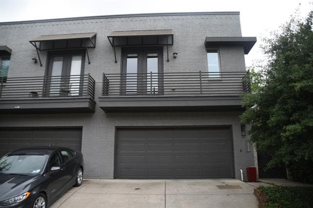 Building Photo - 2815 Merrimac St