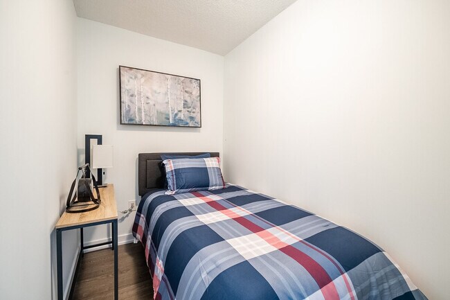 Photo - 21 Iceboat Terr Unit ID1345754P