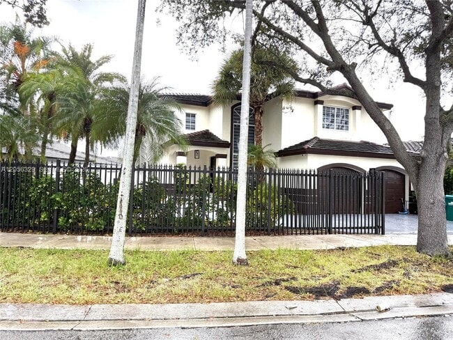 Building Photo - 9352 SW 155th Ave