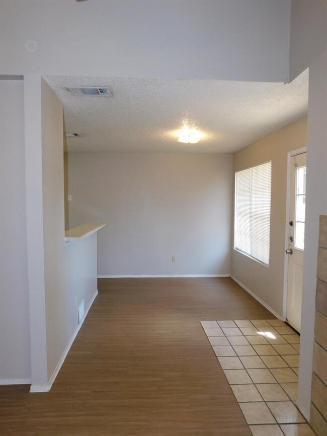 Photo - 2223 Katy Ln