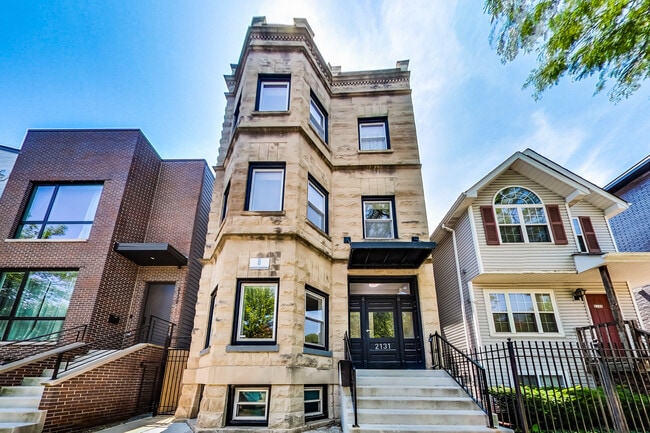 Photo - 2131 W Ohio St Casa