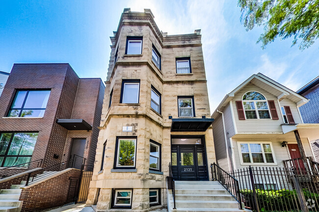 Building Photo - 2131 W Ohio St Rental