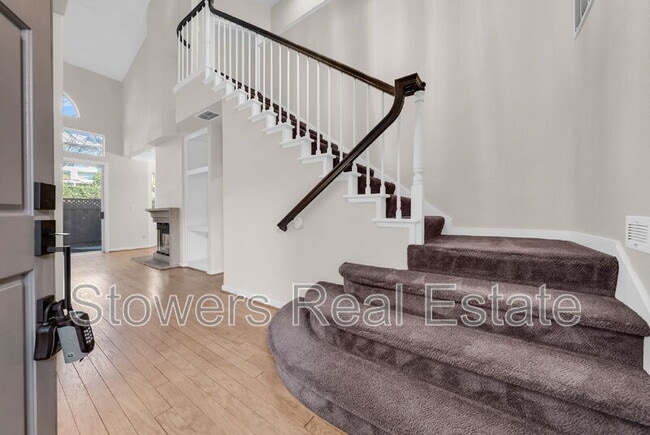 Photo - 424 Sutton Cir