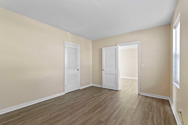 Photo - 90 SE 5th Ave