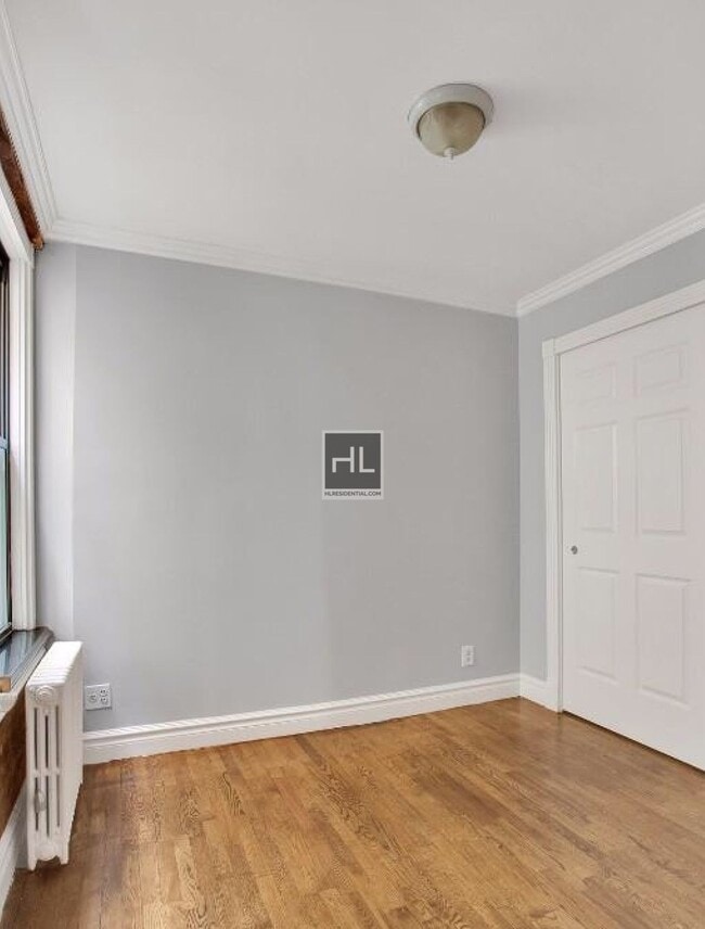 Photo - East 13th Street Unidad 3D