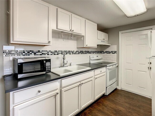 Photo - 5648 Golden Nugget Dr