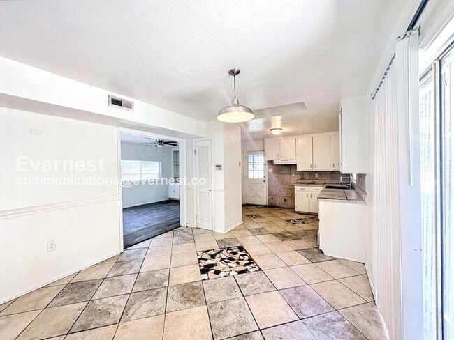 Photo - 2740 Teresa Dr