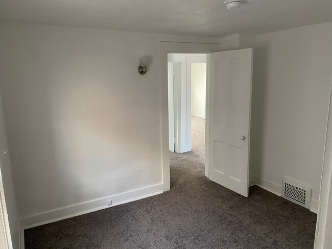 Bedroom 1 - 904 W 26th St