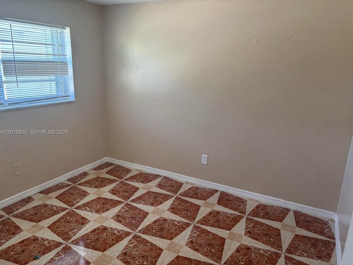 Photo - 15205 NE 6th Ave Unit D111