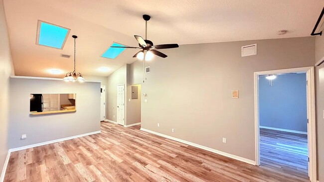 Photo - 7909 Richwood Dr