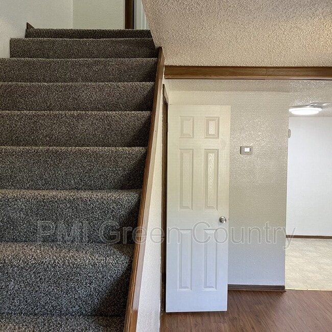 Photo - 404 E Redwood St