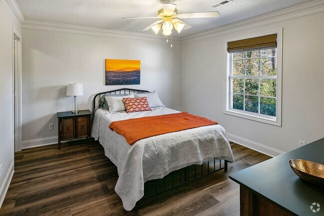 Building Photo - 3721 Willow Falls Way Unit Classic Knox Rental